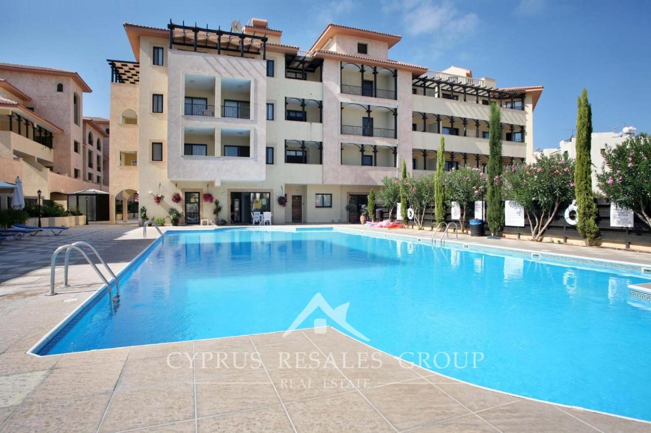 Queens Gardens Suite By The Sea, Pool And Mall Paphos Esterno foto